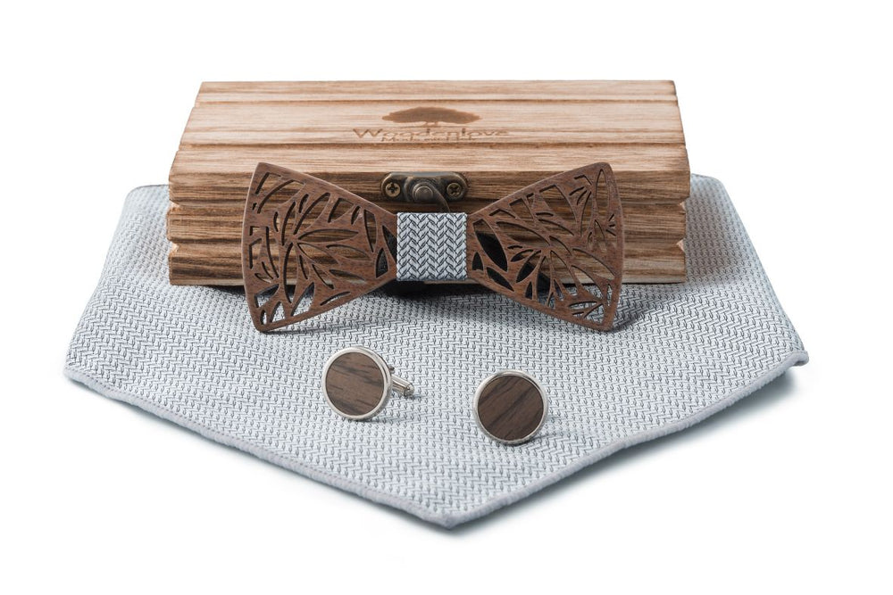 Ein Kinder-Set aus Holzfliege, Manschettenknöpfen und Einstecktuch für die Hochzeit oder Feier für Kinder in grauem Muster von Woodenlove