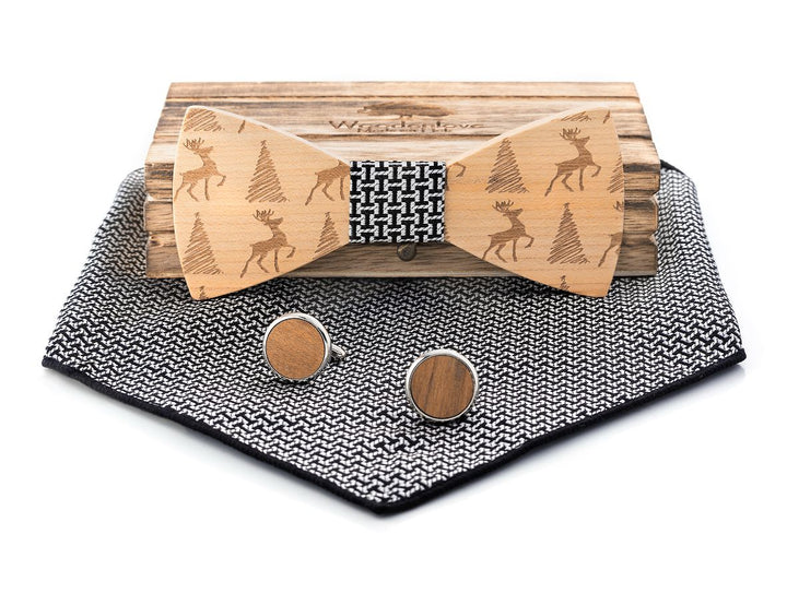Set aus einer schwarzen Holzfliege für Weihnachten mit Manschettenknöpfen und Motiven von Rentieren und Weihnachtsbäumen